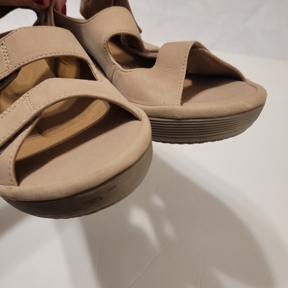 NWOT Clarks Reedly Juno tan sandals size 10 - Picture 7 of 10